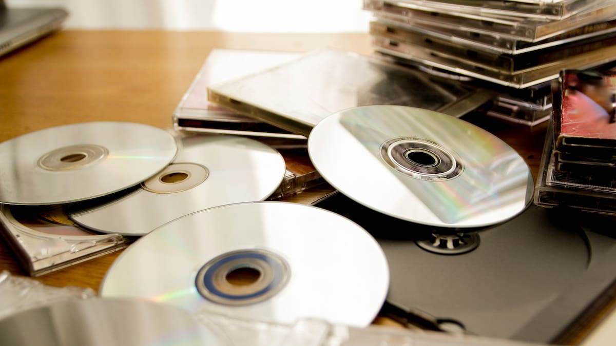 El CD se resiste a desaparecer y vuelve a conquistar a los más jóvenes