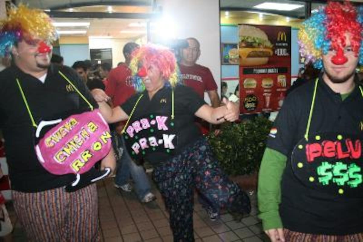 La Hora sin Nombre Segundo Aniversario Mc Donald's Zapote