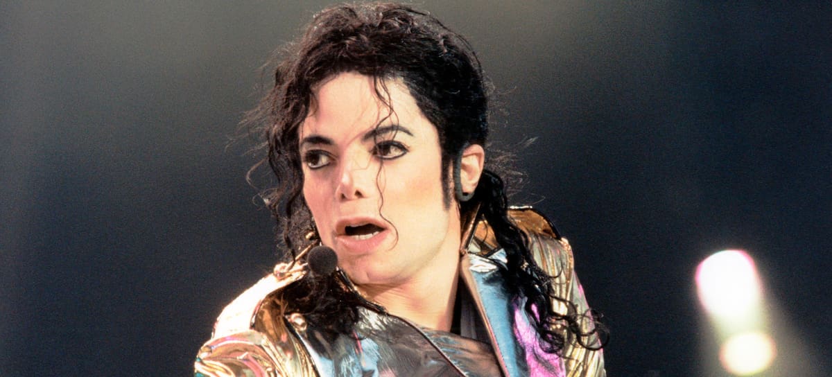 Michael Jackson actuando en el escenario del Amsterdam Arena en Holanda con la gira 'History'.