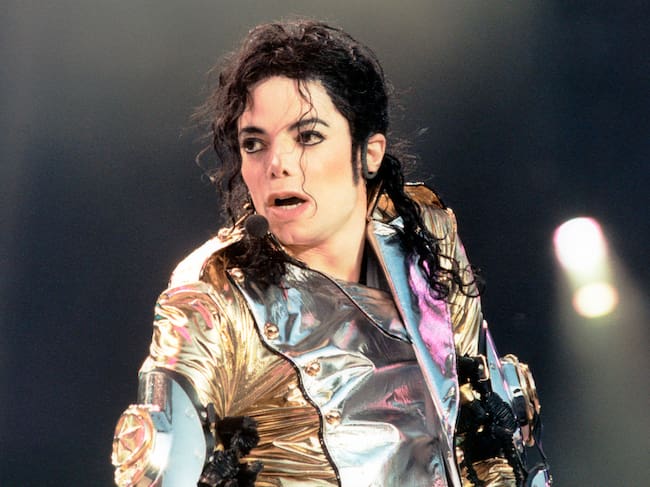Michael Jackson actuando en el escenario del Amsterdam Arena en Holanda con la gira 'History'.
