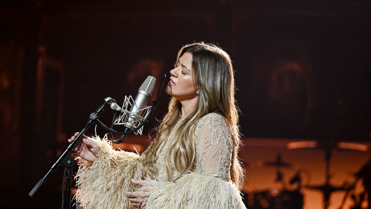 Kelly Clarkson revela su opinión sobre la IA en la música: "Es un tema polémico, pero no me importa"