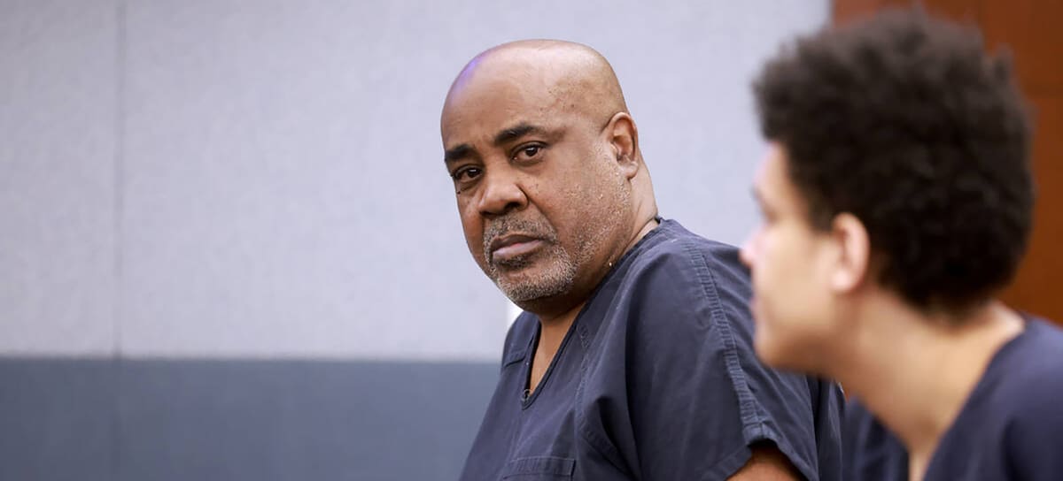 Duane "Keffe D" Davis acusado de organizar el asesinato en 1996 del icono del hip-hop Tupac Shakur, espera a comparecer ante el tribunal en el Centro Regional de Justicia de Las Vegas.