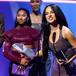 Becky G corrige el error de J Lo en los AMAs 14 años después: "Dónde está mi gente latina"