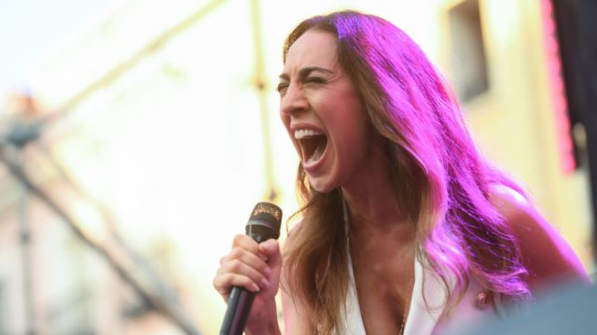 Mónica Naranjo dio el discurso más corto de la historia del Orgullo aunque con sorpresa