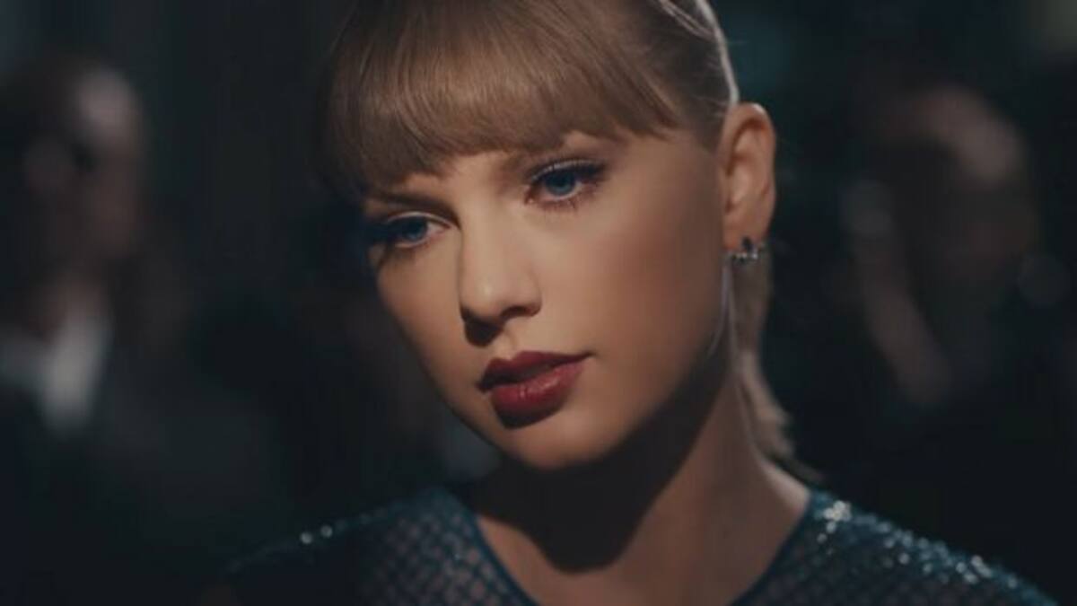 Taylor Swift fantasea con la invisibilidad en su nuevo video