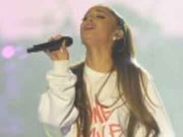 Ariana Grande conmovida hasta las lágrimas en homenaje a Manchester