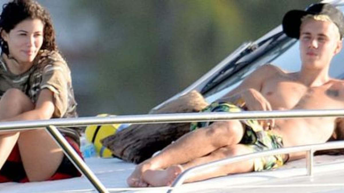 Justin Bieber se suma a la moda de las vacaciones nudistas