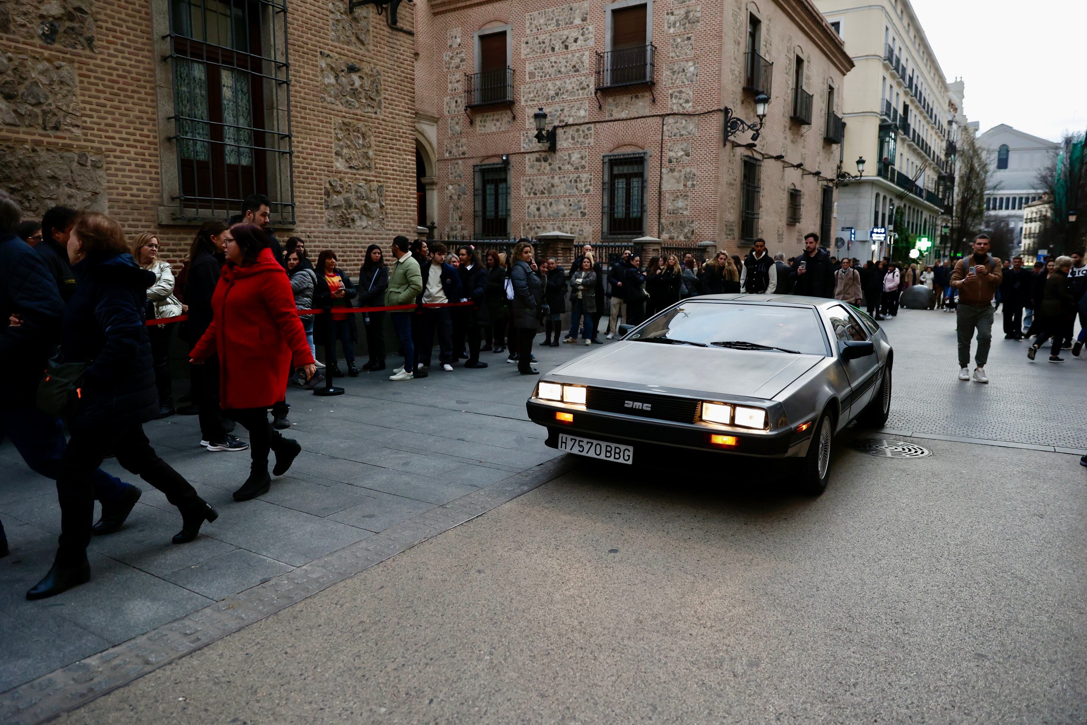 El Delorean en el que llegó subido David Bisbal