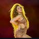 Shakira desvela la historia de uno de los vestidos de su gira ‘Las mujeres ya no lloran’