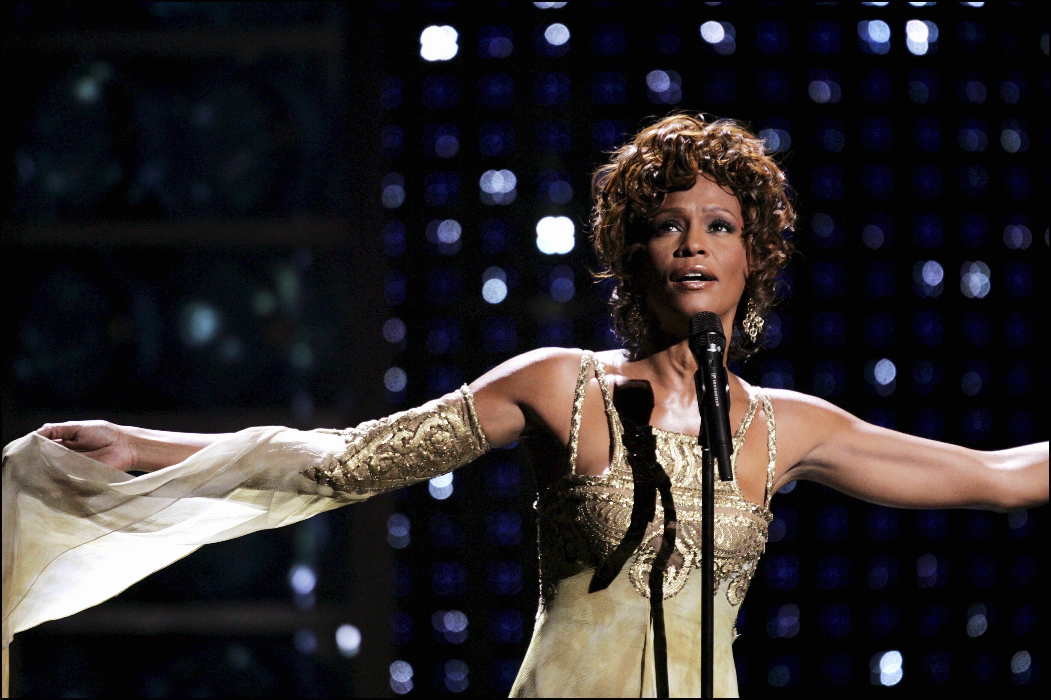 ESTADOS UNIDOS - 16 DE SEPTIEMBRE: Whitney Houston en la decimosexta edición de los World Music Awards en Las Vegas, Estados Unidos, el 16 de septiembre de 2004. (Foto de David LEFRANC/Gamma-Rapho vía Getty Images)