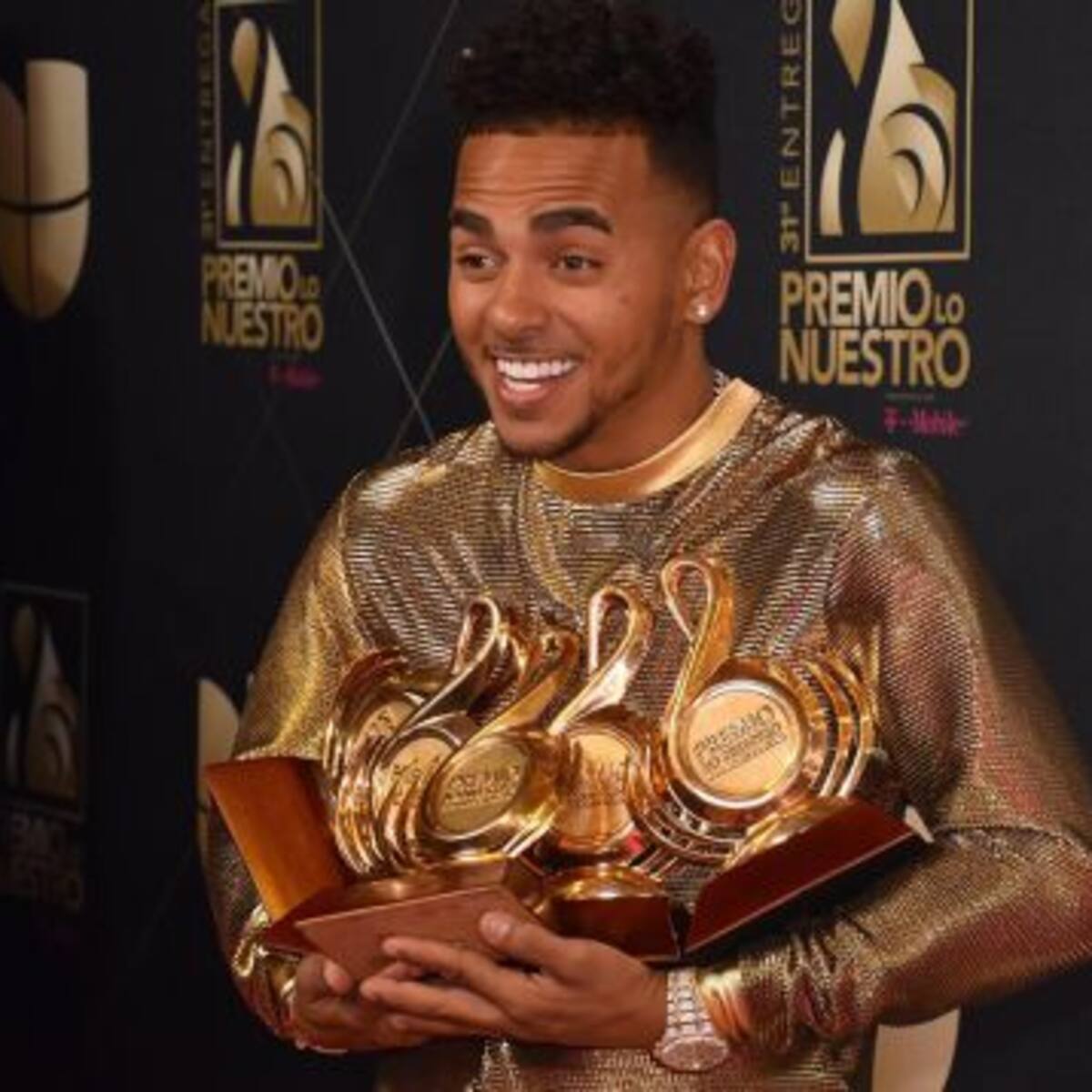 Ozuna aparece en 'Premio lo Nuestro' luego del escándalo del video porno