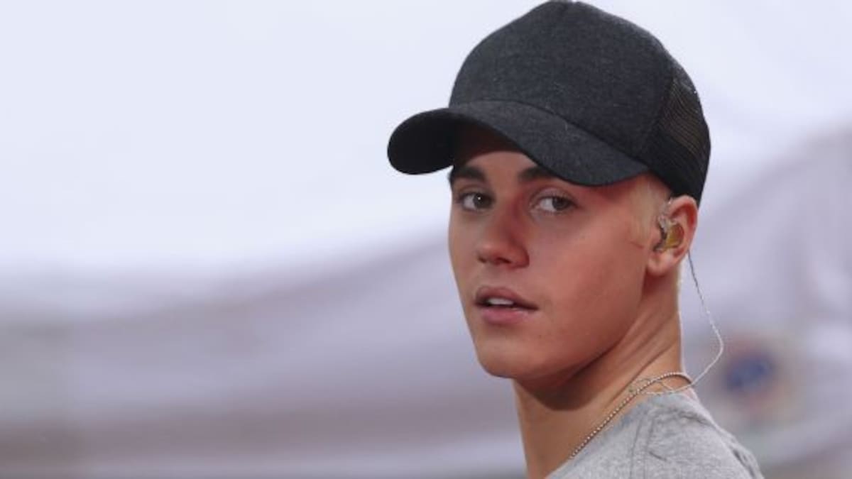 Justin Bieber sorprendió a sus fans con un show en la calle