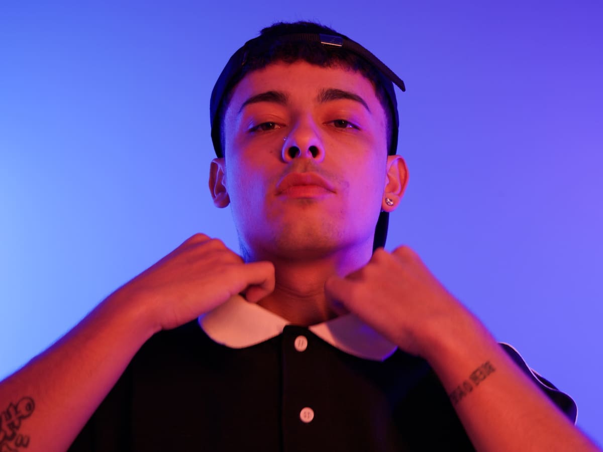 Trueno y María Becerra estrenan el videoclip oficial de '90s', su colaboración en 'TURR4ZO'