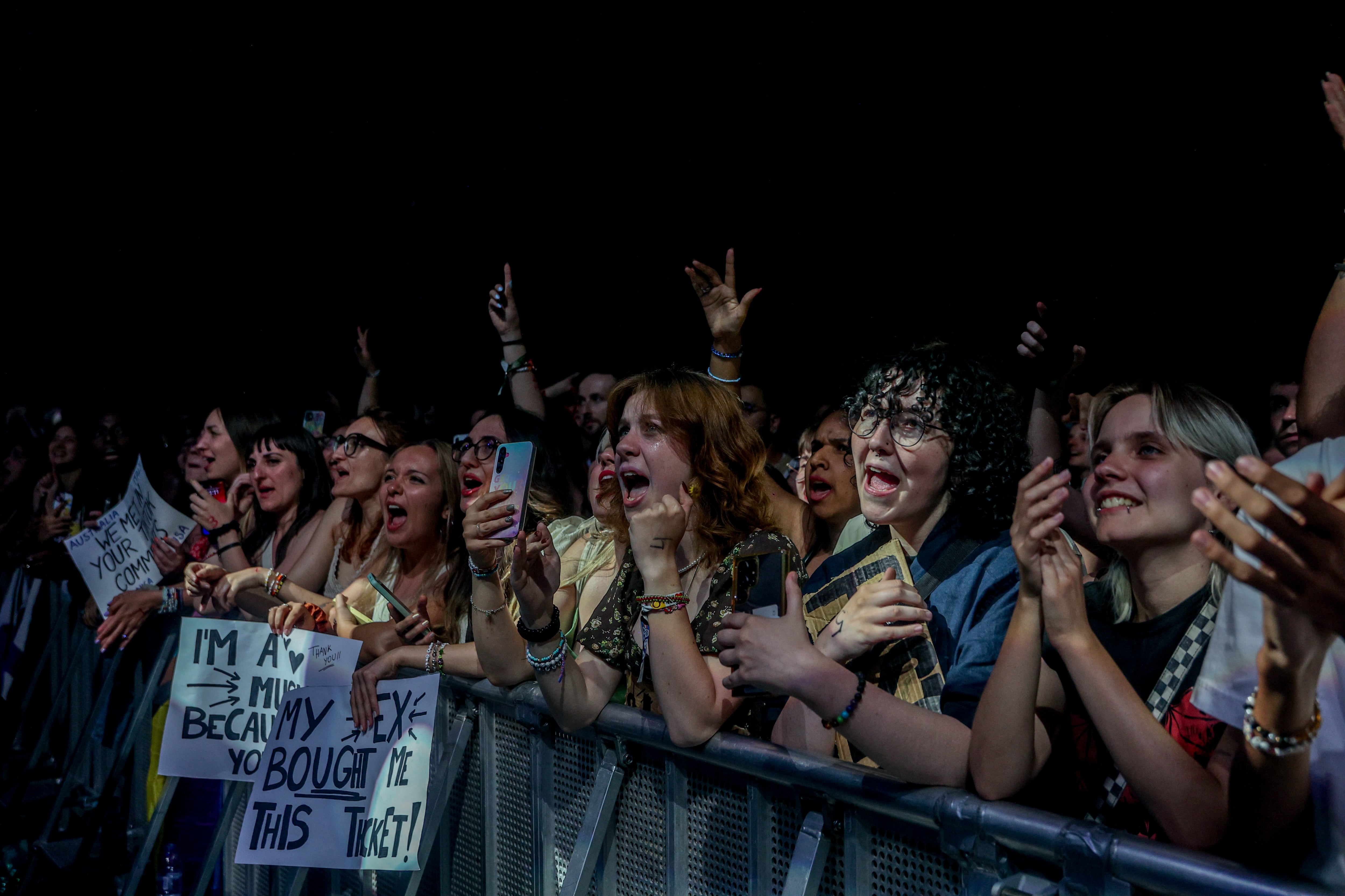 Fans durante el concierto de Hozier en el WiZink Centerel 1 de julio de 2024 en Madrid, España. (Photo By Ricardo Rubio/Europa Press via Getty Images)