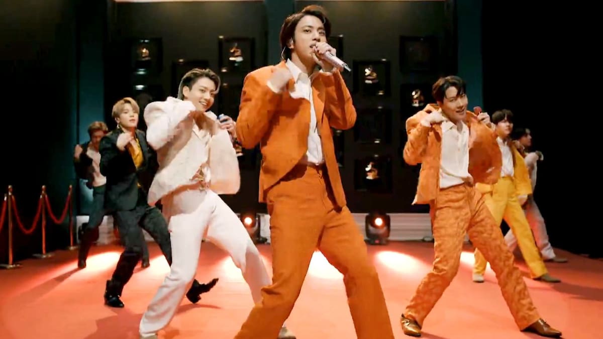 Así ha sido la actuación de BTS en los Grammy 2021: sorprenden con Dynamite desde Seúl