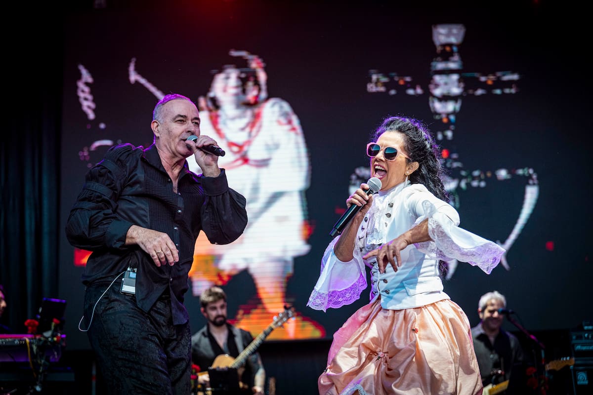 Amistades Peligrosas cantó aquello de "basta ya de tanta tontería"... ¡que estamos celebrando los 60 años de LOS40! 