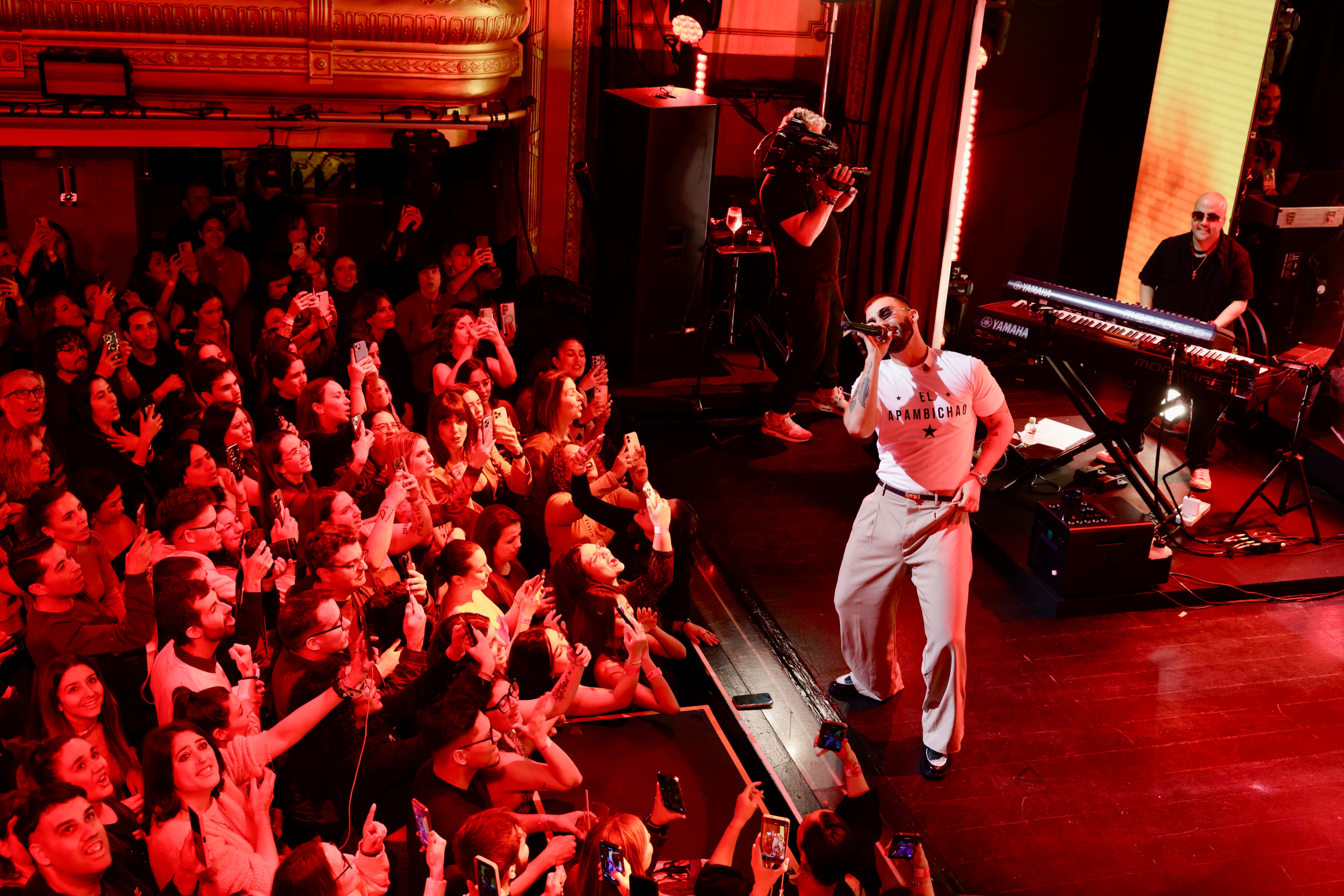 La música en directo de su banda también puso el toque especial al evento.