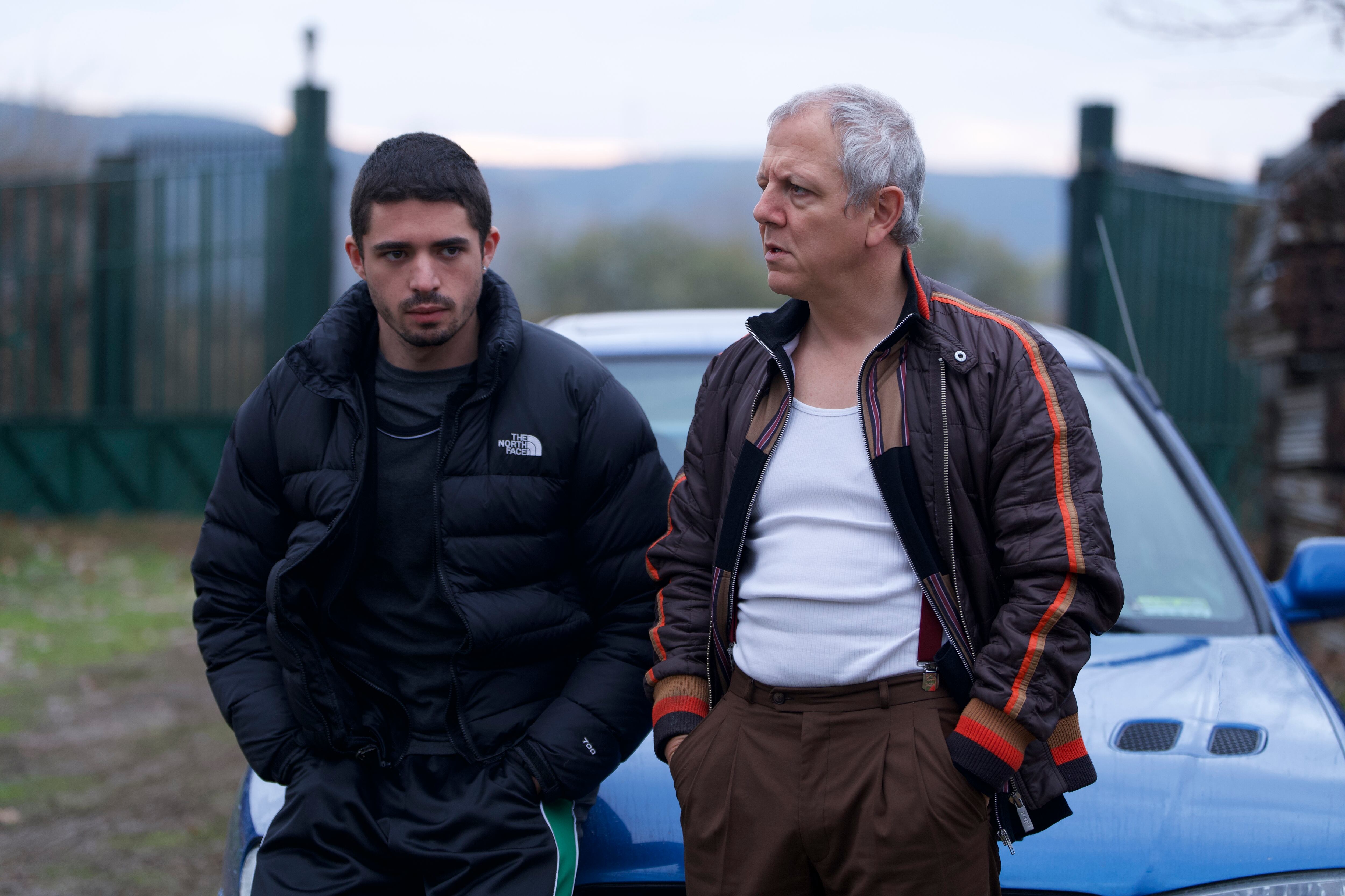 Hugo Arbués y Óscar de la Fuente en 'El Mal Hijo'. / AF Pictures