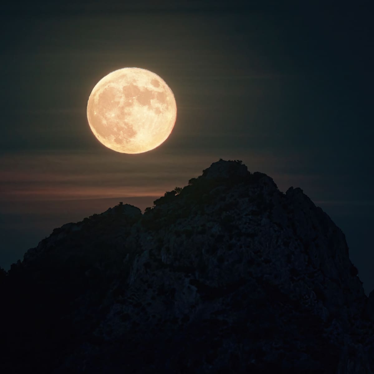 Cuándo es la Luna llena de septiembre 2026: a qué hora y dónde ver la Luna de la cosecha hoy en España