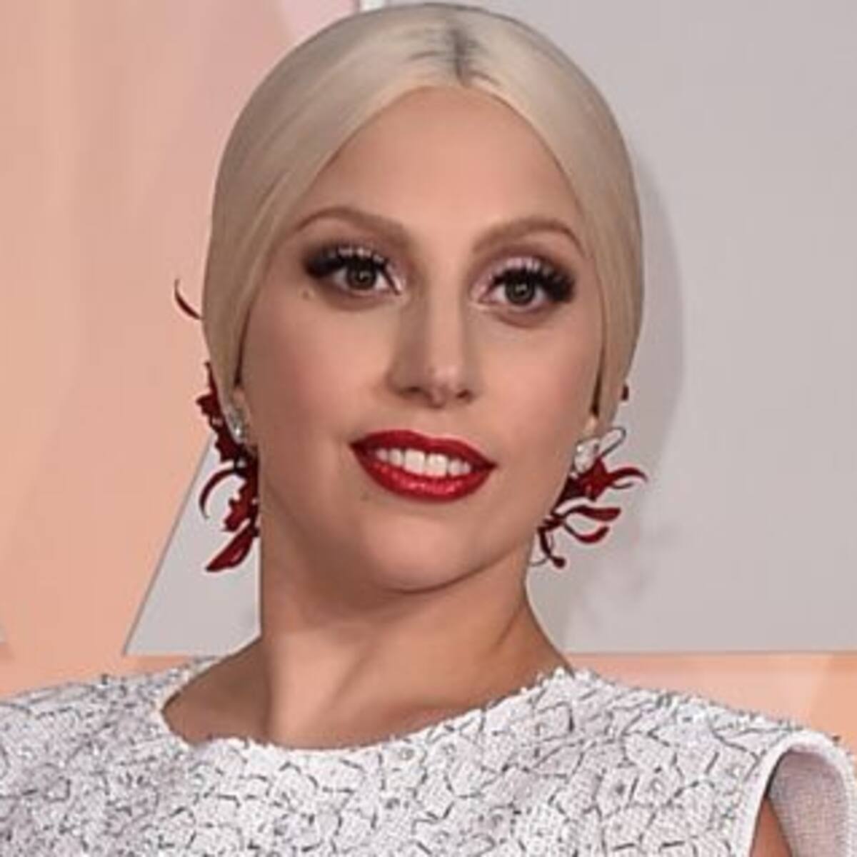 Lady Gaga negó el embarazo