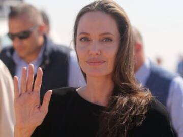 Mujer Iraní quiso parecerse a Angelina Jolie y ahora la llaman &quot;la mujer zombie&quot;