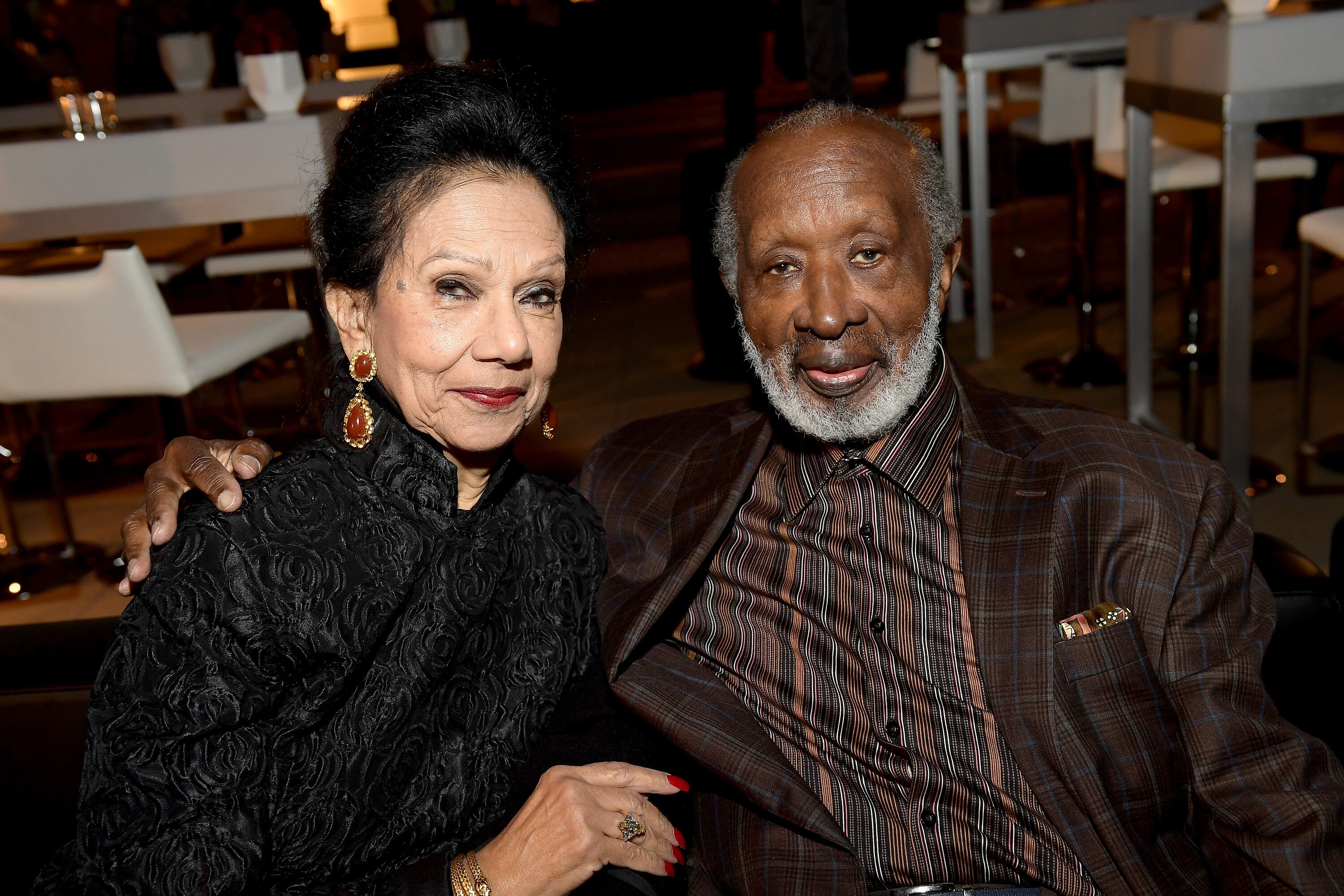Clarence Avant junto a su esposa Jacqueline Avant, en 2017.