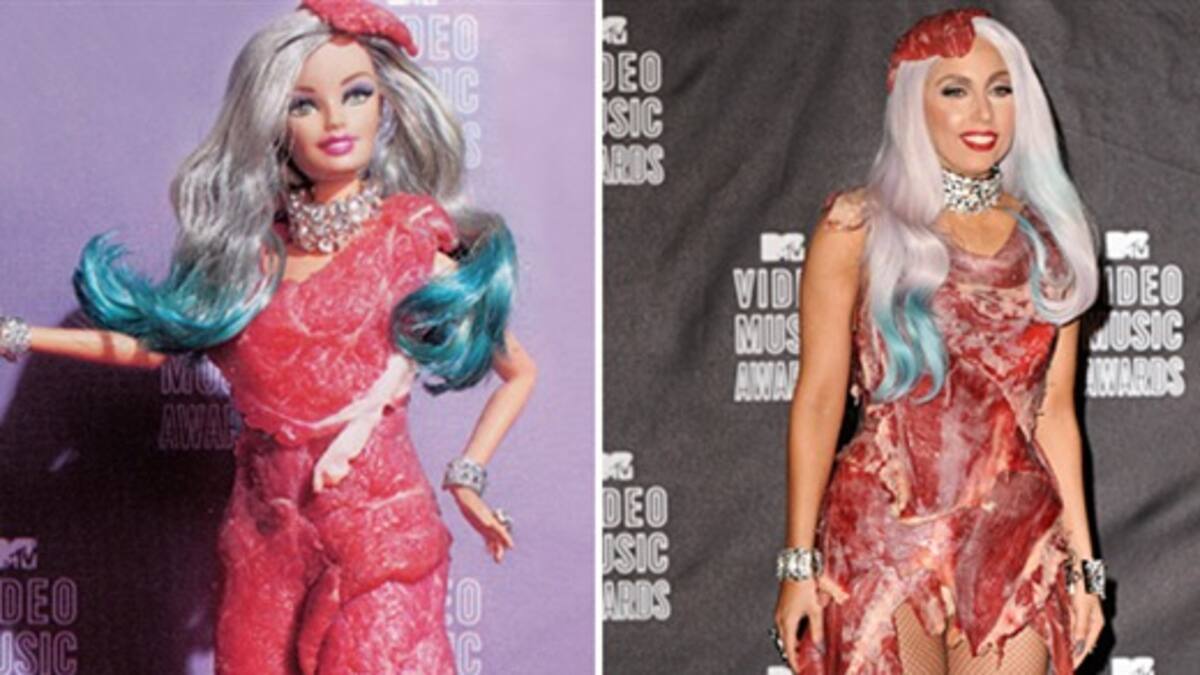 Fan viste barbies al estilo de Lady Gaga