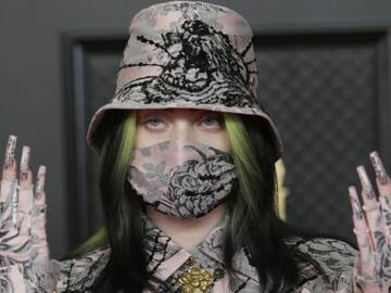 Billie Eilish también triunfa en el baño