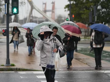 España, en alerta roja por la borrasca Leonardo: lluvias intensas en estas comunidades y cuánto durará