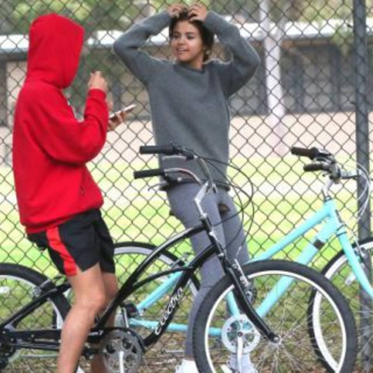 ¿Ya se olvidó de The Weeknd? Salieron más fotos de Selena Gómez y Justin Bieber juntos