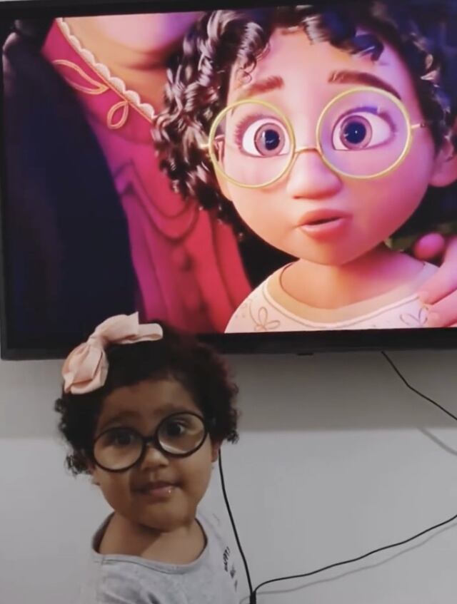 Niña se parece a Mirabel de Encanto; su reacción al verla se hace viral