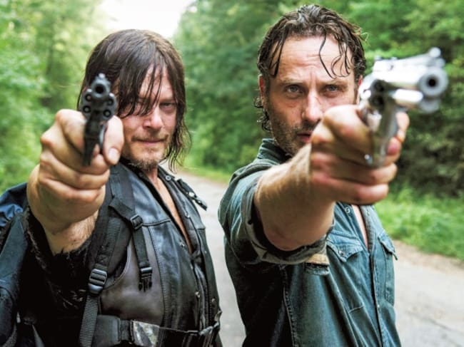 Norman y Rick Grimes en la serie