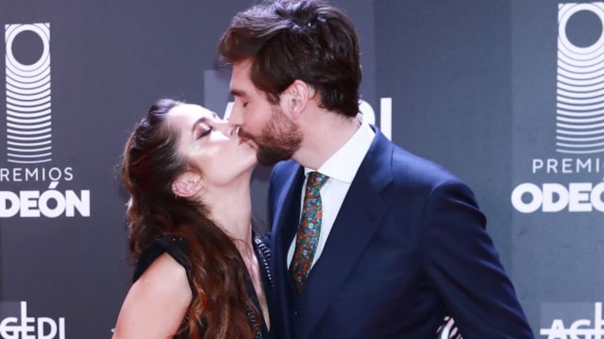 Sofía Ellar y Álvaro Soler cantan juntos Barrer a casa