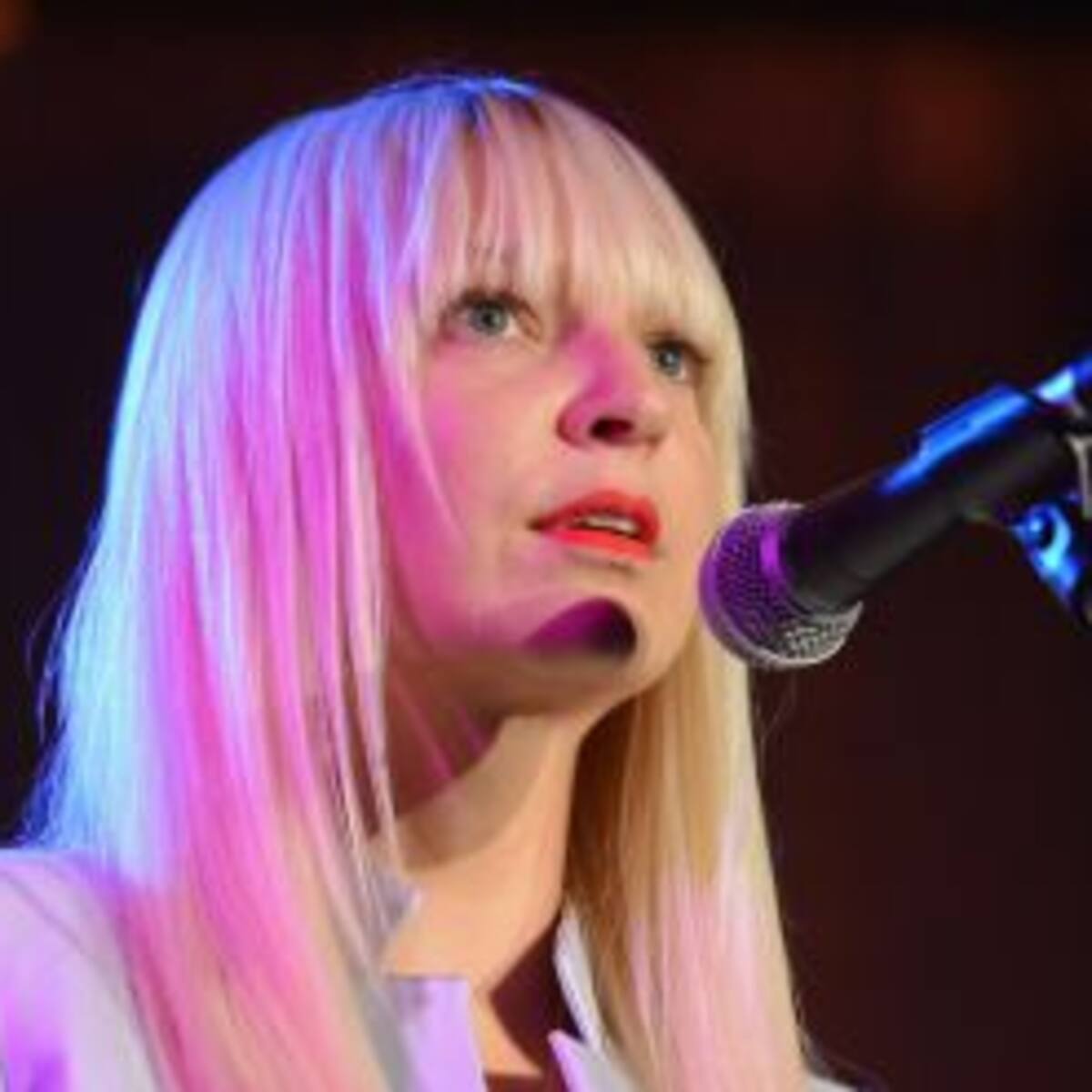 Sia estrena video protagonizado por Heidi Klum
