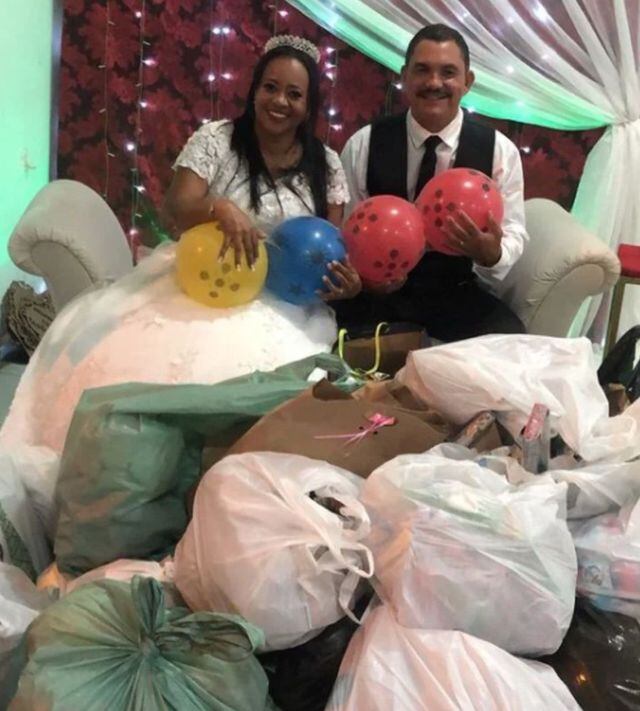 La pareja pidió juguetes en lugar de regalos