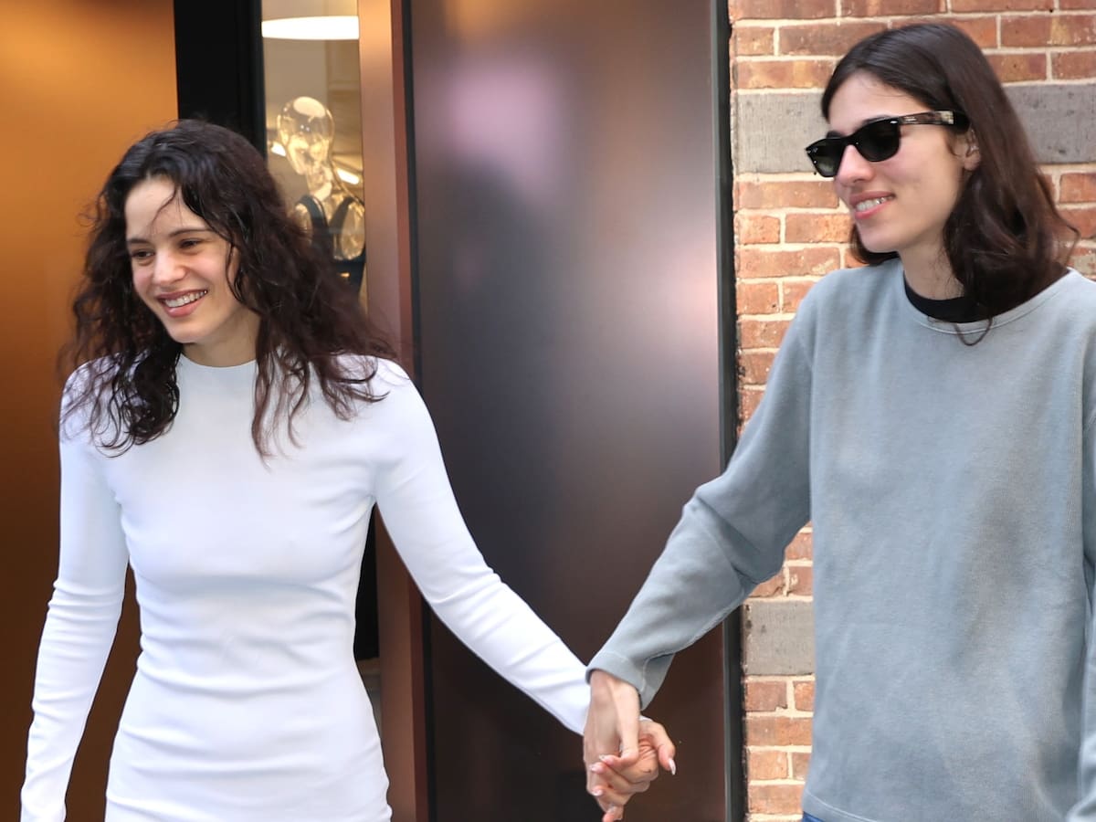 Segunda noche de Rosalía en Nueva York: De Marcello Hernández en el confesionario a las dedicatorias a su novia y a Patti Smith