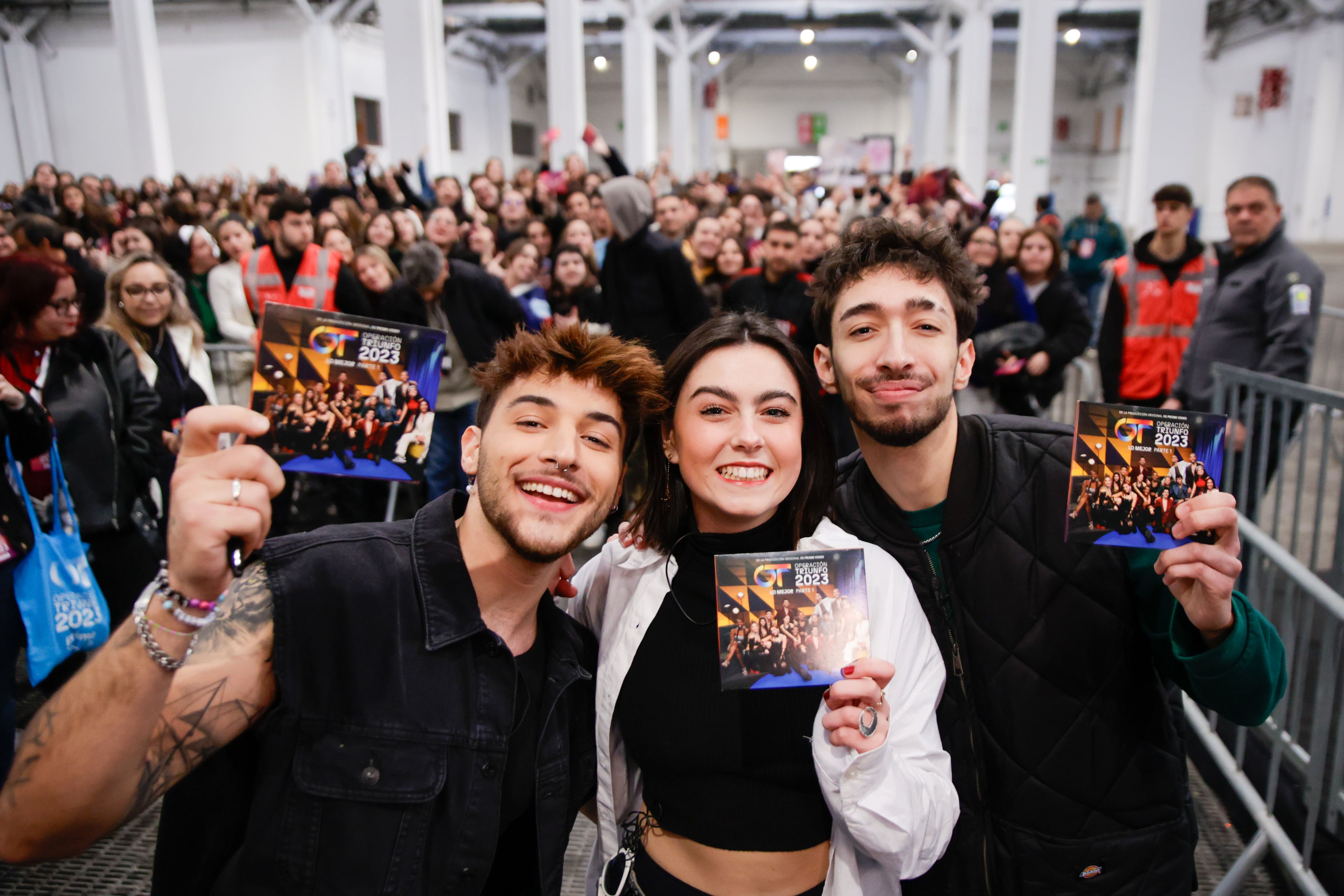 Lucas, Chiara y Paul Thin durante la firma de discos de OT 2023, en Barcelona. (Photo By Kike Rincon/Europa Press via Getty Images)