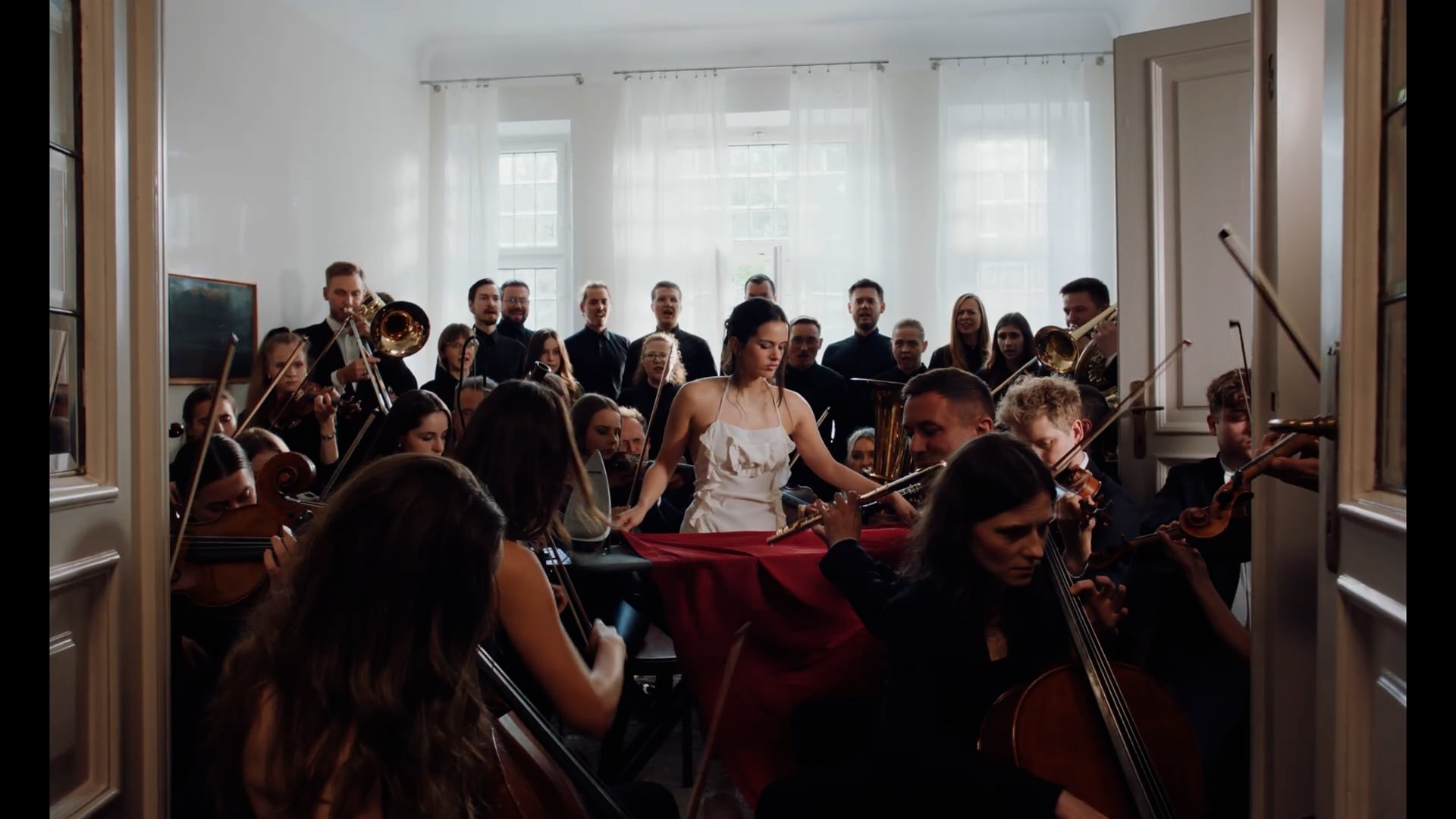 Plano número 9 del videoclip de &#039;Berghain&#039;