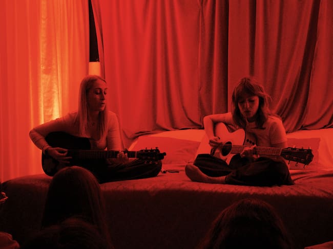 Imagen de Ginebras en la presentación inmersiva de su nuevo disco, 'Donde nada es para tanto'.