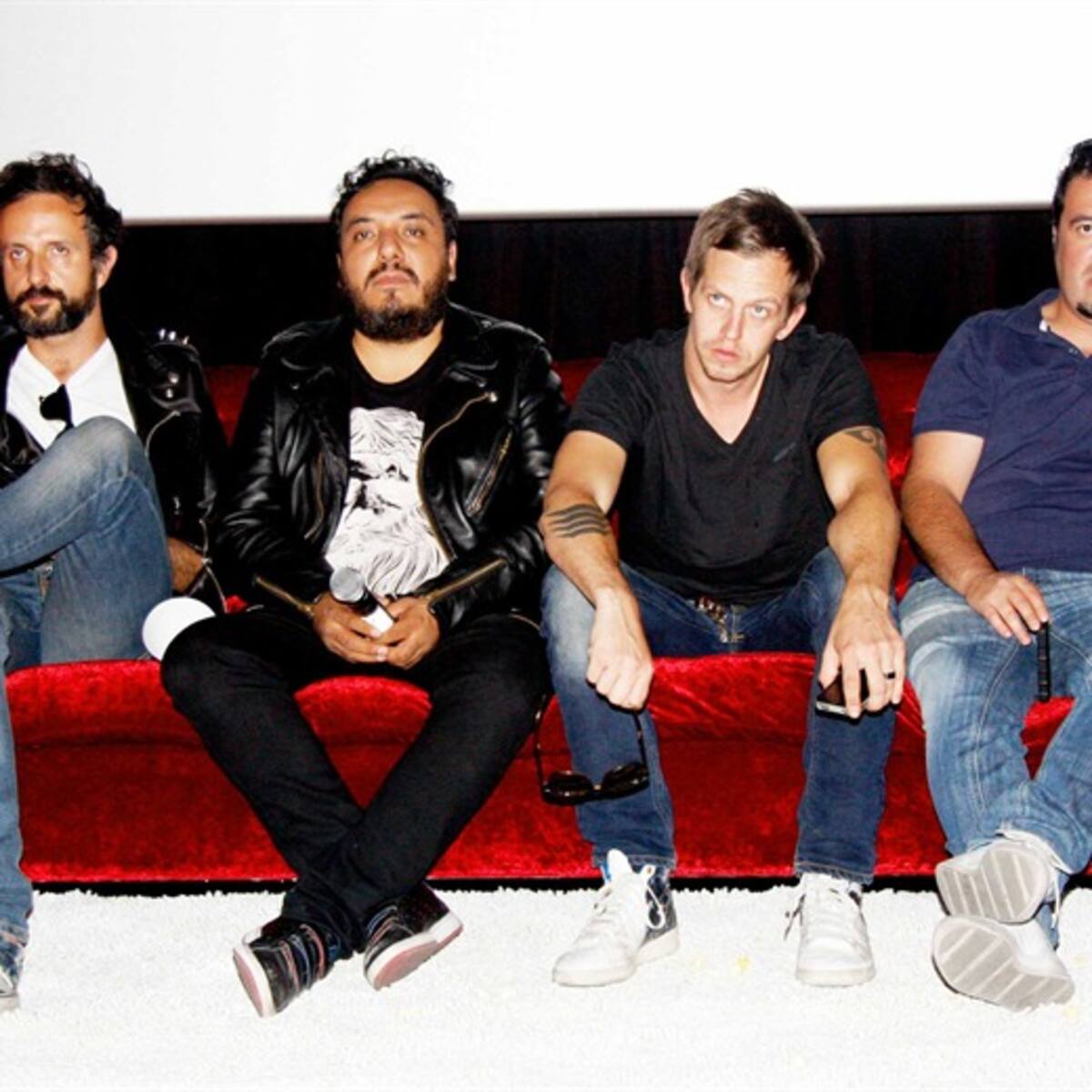 Molotov triunfa en N.Y.