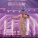 Rauw Alejandro viaja a los 70 con ‘Pasaporte’, ‘Santa’ y ‘Déjame Entrar’ en LOS40 Music Awards Santander 2024