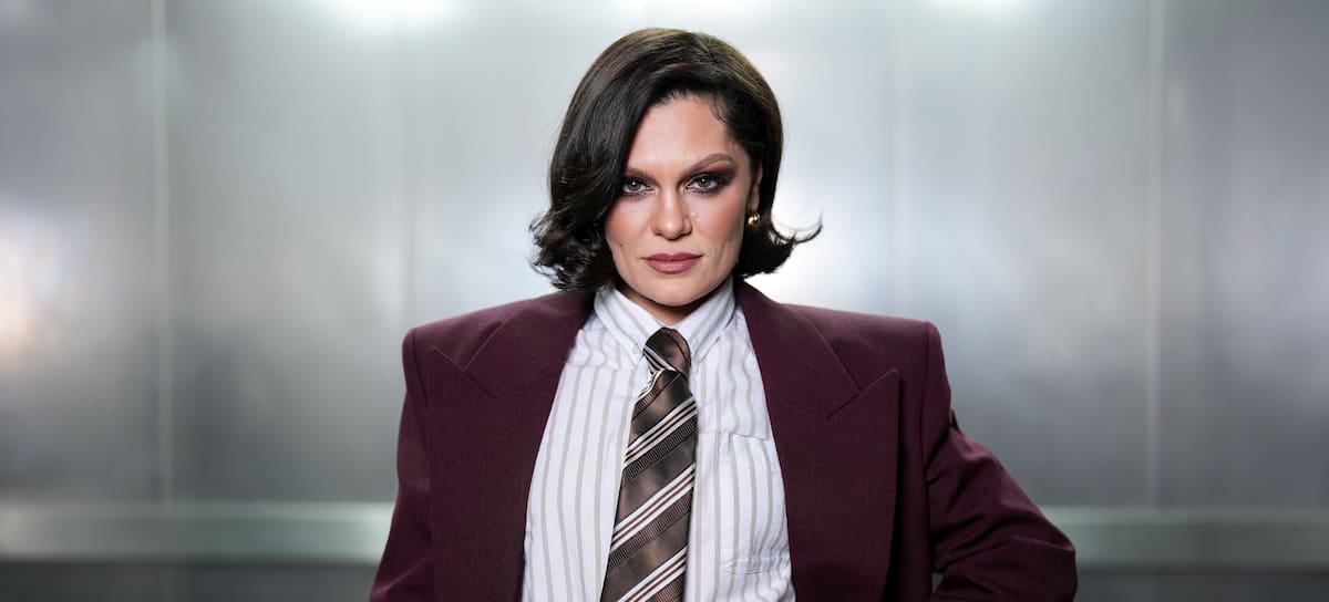 Jessie J posa en los Premios BAFTA 2025