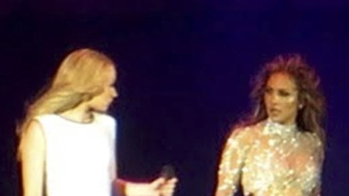 Problemas en vivo con Jennifer Lopez e Iggy Azalea