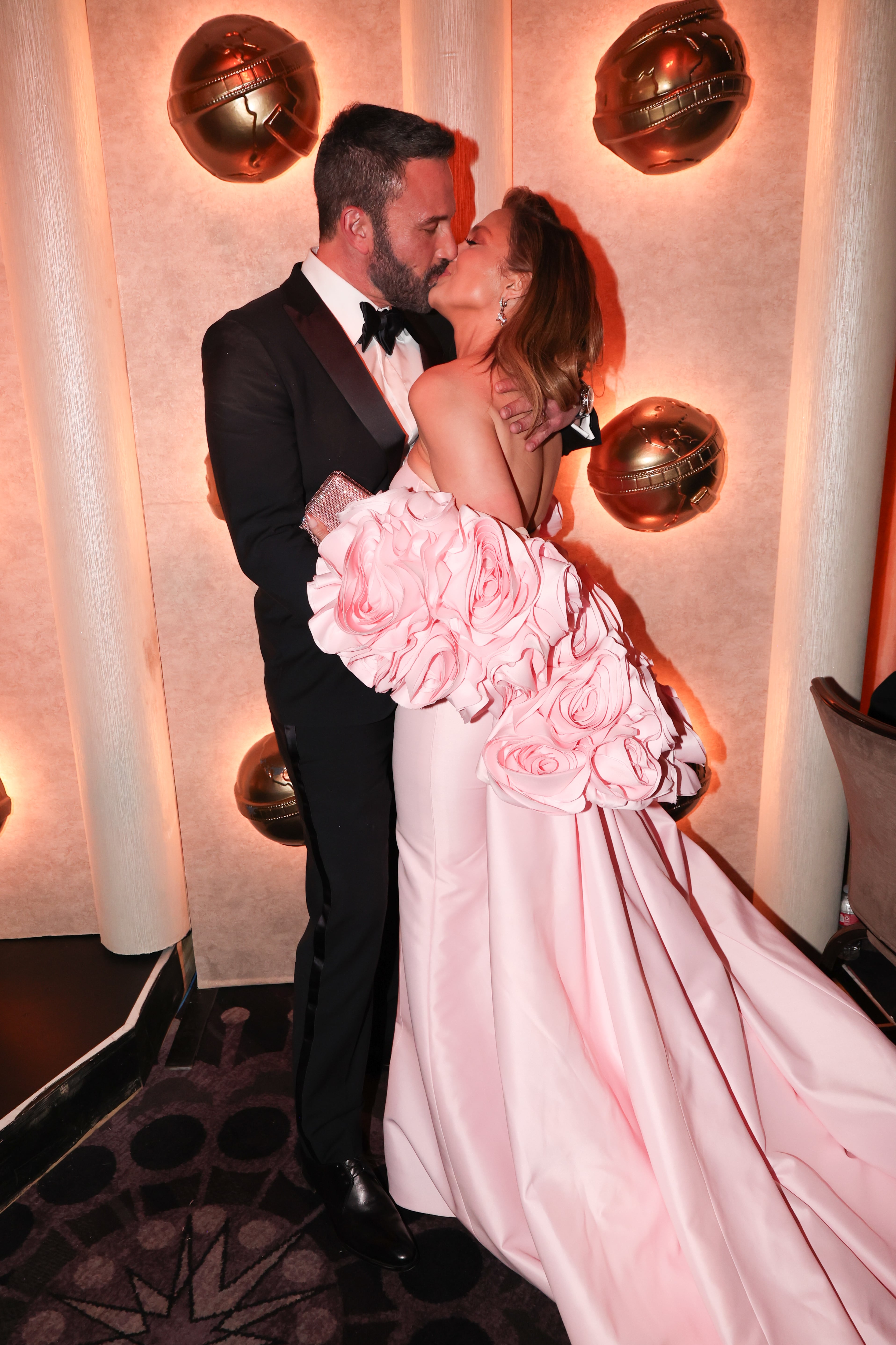 Ben Affleck y Jennifer Lopez en los Golden Globe 2024. (Photo by Christopher Polk/Golden Globes 2024/Golden Globes 2024 via Getty Images)