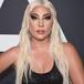 Lady Gaga tiene la mascarilla más cool para este distanciamiento social