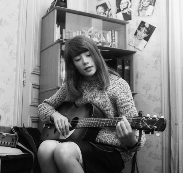 La cantautora francesa Françoise Hardy, un icono del pop yé-yé.