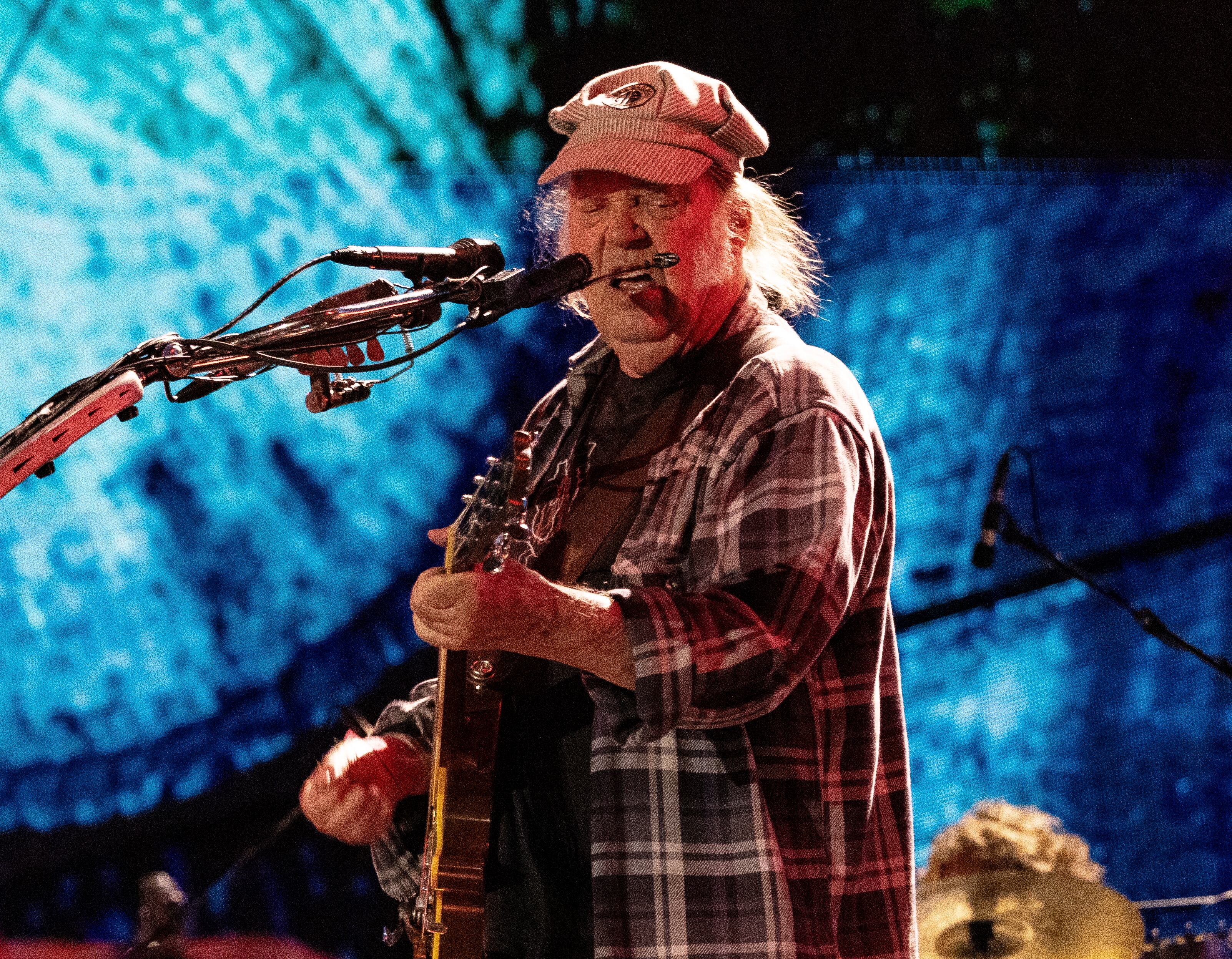 Neil Young en un concierto en Minnesota.