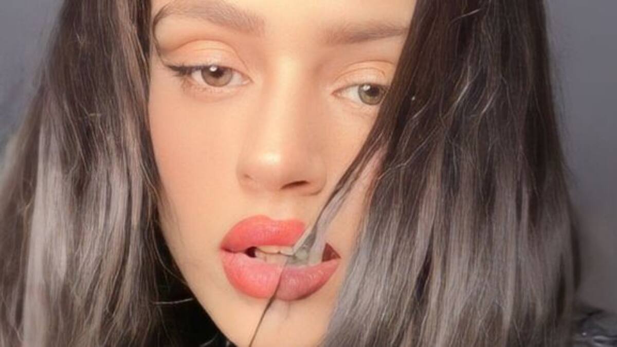 ¿Será peluca? Rosalía sorprendió a sus fans con un nuevo look