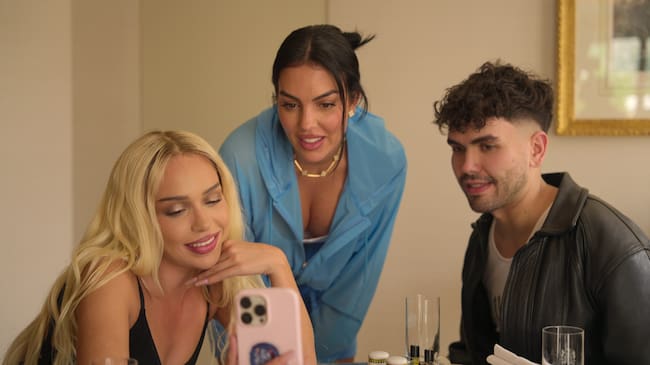 Foto promocional de Georgina y Bad Gyal para la tercera temporada de 'Soy Georgina'