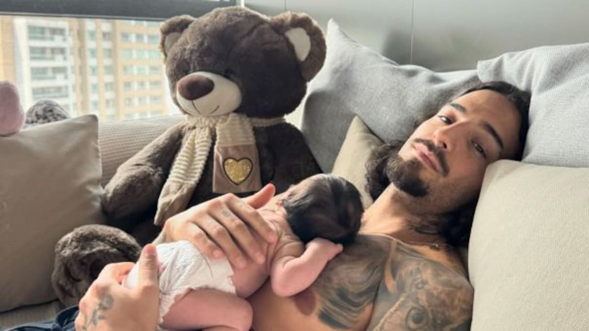 Maluma muestra sus primeros días como padre